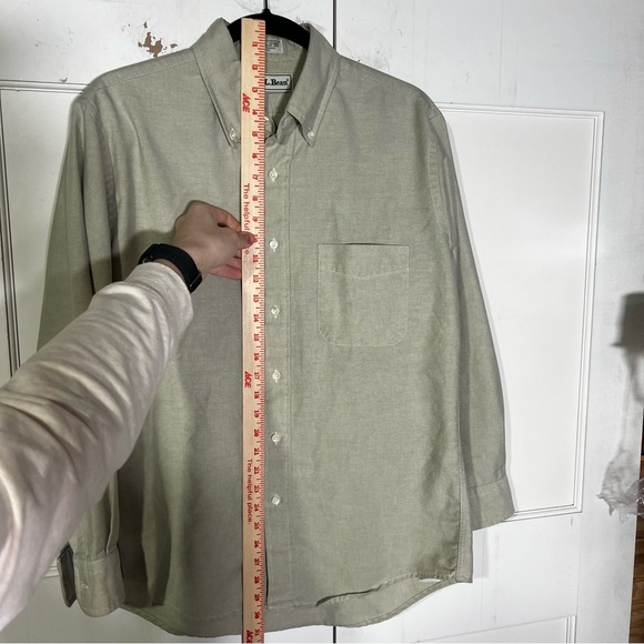 L.L. Bean Men’s Button Down Shirt Khaki Color White Buttons Size 15-1/2 32 - Picture 9 of 10